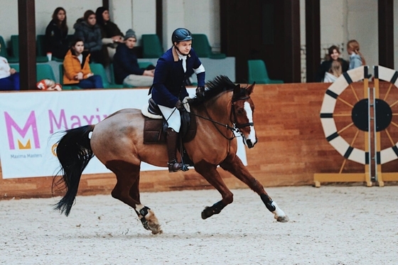 Международные соревнования CSI-1*/J/Ch в Maxima Stables: Итоги второго дня