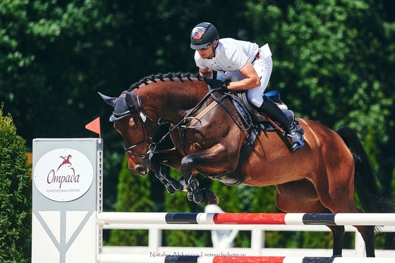 В КСК «Отрада» прошел этап Кубка мира по конкуру CSI2*-W