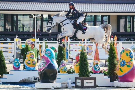 Сергей Петров выиграл чемпионат Евразии по конкуру в MAXIMA PARK 