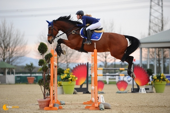 Наталья Белова на пьедестале почета на турнире CSI3* в Австрии