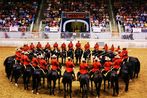 Канада: «Красные мундиры» на страже канадской границы // ЗМ №1 (125) 2013