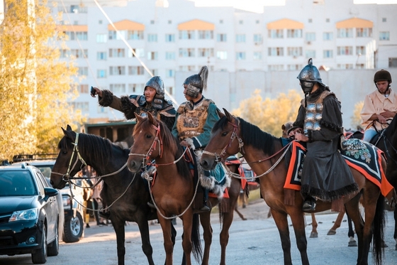 Парад северных всадников в центре Якутска